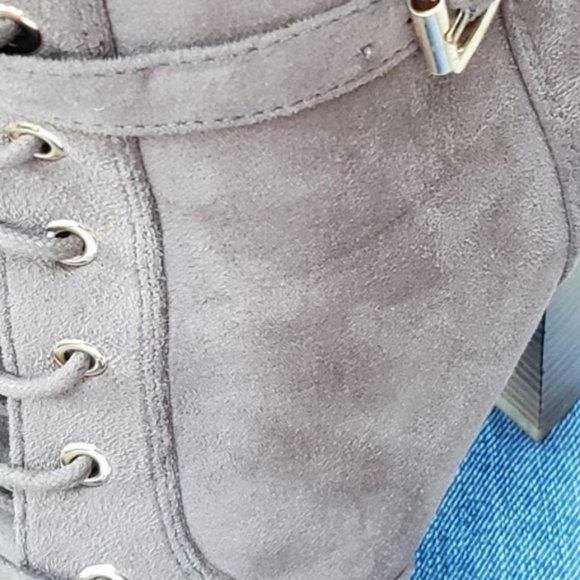 Square Toe Boots Short Heel Size 9 Wild Diva - Picture 2 of 9